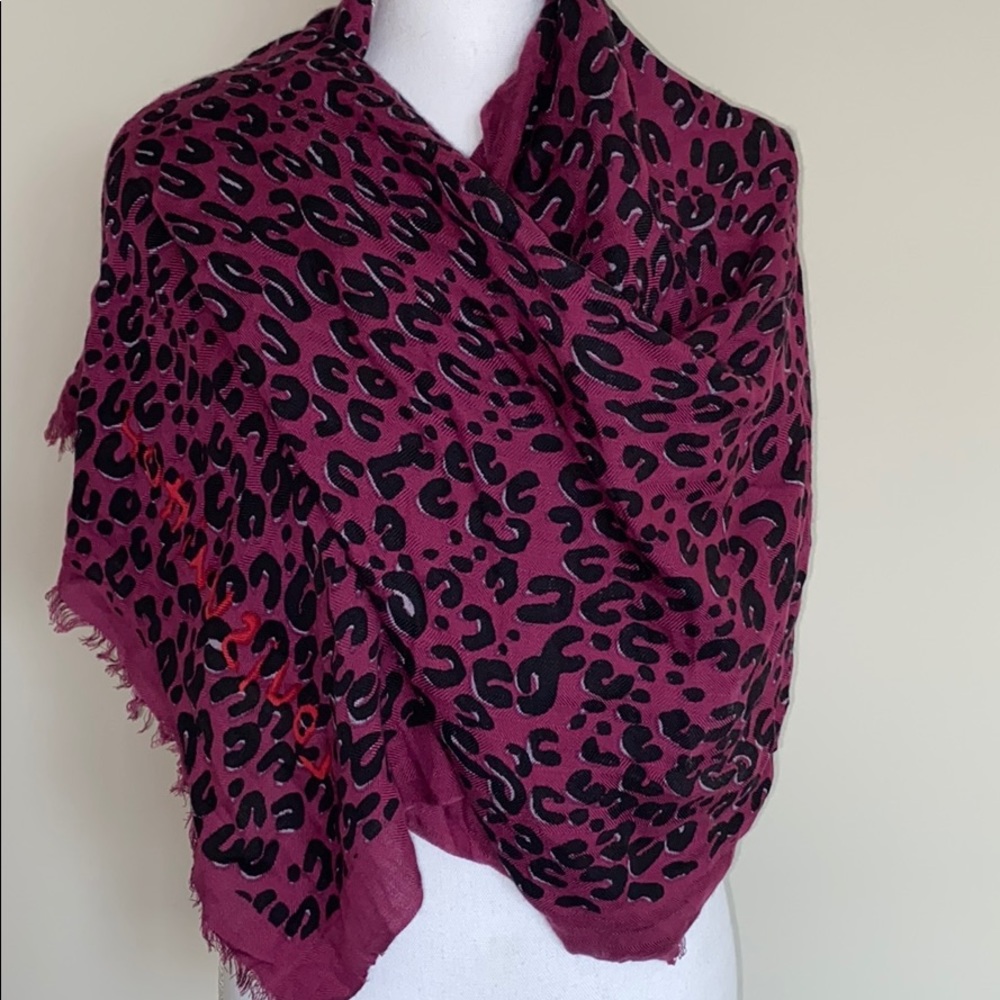 Louis Vuitton Purple and Black Leopard Print Scarf